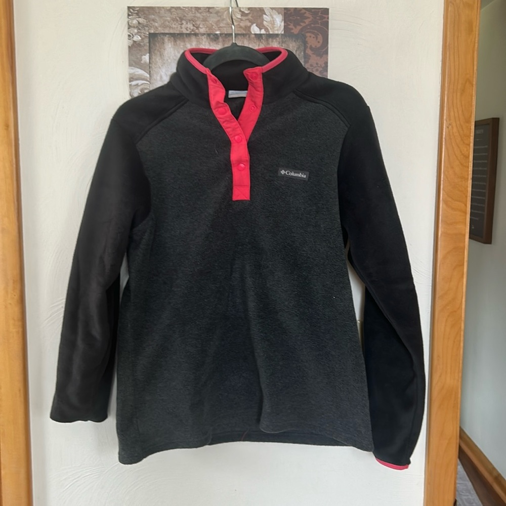Black, grey and pink fleece Columbia pull over with snaps